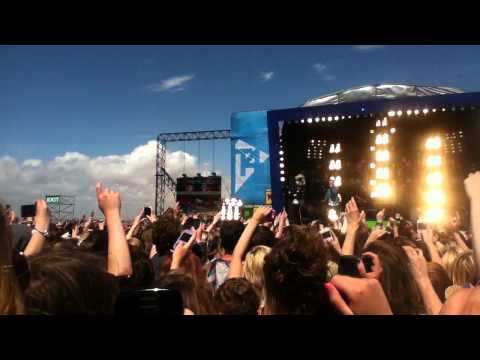 Conor Maynard - Cant say no - T4 On The Beach 2012