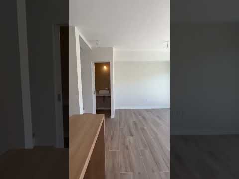 Video de YouTube - Alquiler casa dos dormitorios con jardín propio y cochera en Carrasco Norte PH a estrenar