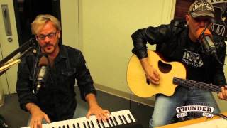 Phil Vassar performs &quot;Don&#39;t Miss Your Life&quot; Live at Thunder 106