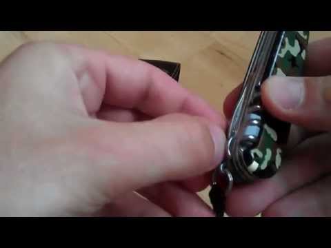 Šveicarija Victorinox Huntsman camouflage peilis video