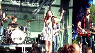 Edens Edge performing &quot;Amen&quot;