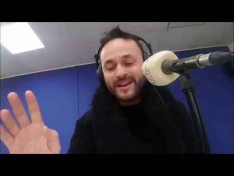 Los regalos tontos más vendidos estas navidadades con Emilio González