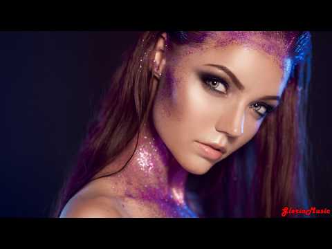 Deep House (GloriaMusicVideo)