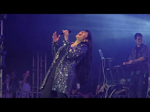 A tua gloria faz - Fernanda Brum ( Ao vivo em Maracanau - CE ) 
