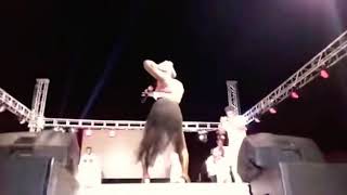 Yaa Jackson performance at poo keke with wezzy empire in Kumasi
