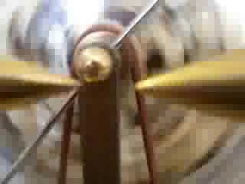 Elektrostatinė  mašina gintariniais diskais