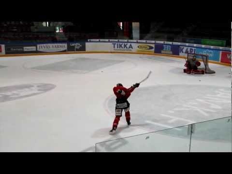 JYPin Mikko Viitanen treenaa hirmulämäriään