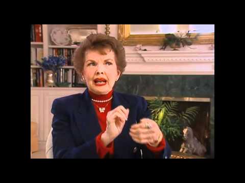 Gale Storm on the physical comedy on "My Little Margie" - EMMYTVLEGENDS.ORG