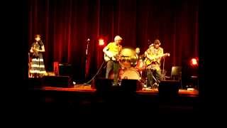 Ry Cooder &amp; Nick Lowe, Chinito Chinito