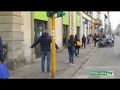 2020-10-30 FIRENZE - UNA SOLA PERSONA A FARE LA SPESA IN SUPERMERCATO