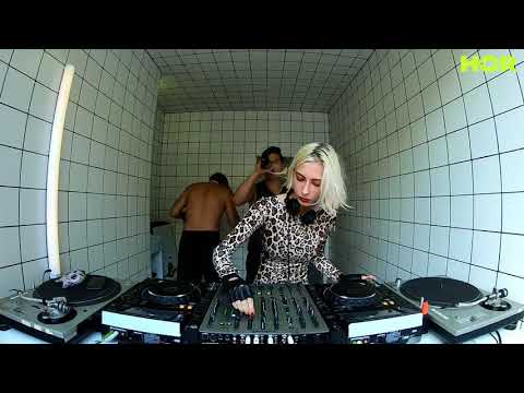 GOLOSA - Dana Montana / July 29 / 7pm-8pm