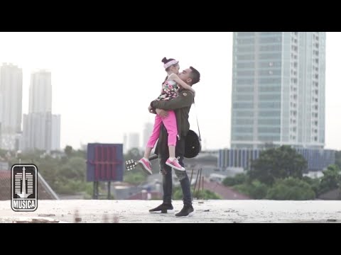 Zara Leola - Move It (Official Music Video)