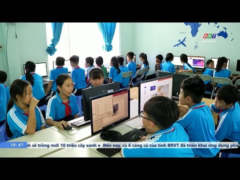 Người dân xã đảo Long Sơn vui mừng khi có thêm 3 ngôi trường đạt chuẩn quốc gia