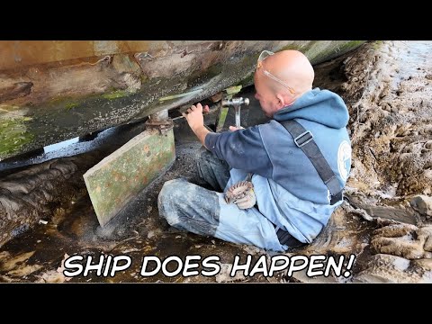 Ep 247 Watch How We Free Our Stuck Boat Rudders