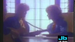 The Judds - Love Is Alive