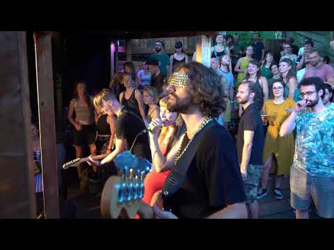 Lisaholic ft. MAKE A MOVE "Augen zu Mund auf" - Live Brass Funk Rap "Rummels Bucht" Berlin