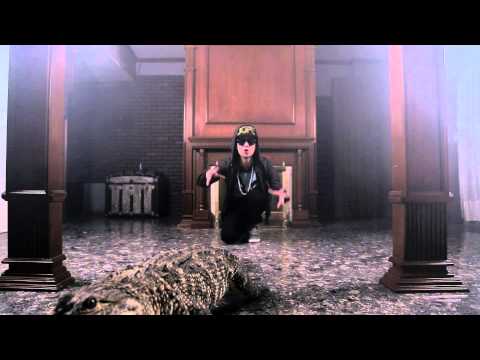 W Corona - Ley Sin Charola (Video Oficial)