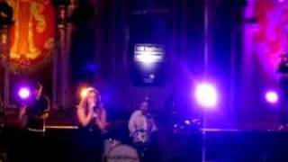 Lucie Silvas - Twistin The Chain (live @ Palau de la Música)