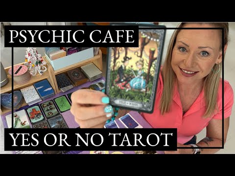 🔮LIVE  Tarot with Claire Louise Hay!🔮1 question personal readings!🔮Psychic Cafe