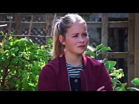 Liv Flaherty 12th November 2020 Part 2 - liv reluctantly keeps quite about paul’s gambling for vinny