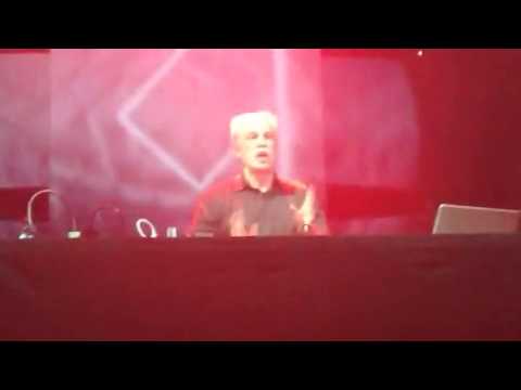 Giorgio Moroder - Hot Stuff (live in Vienna)