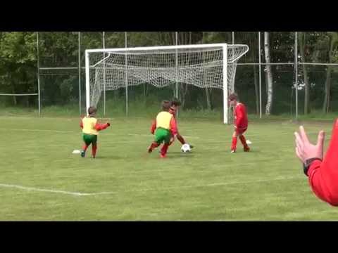 2015 05 01 voetbaltornooi KFC Lint: U6 - K. Hove Sport
