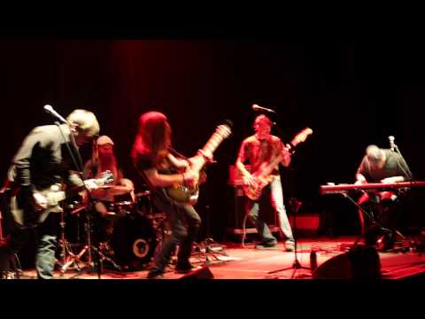 Cody Beebe & The Crooks - Give & Take (Live in Cangas, Spain)