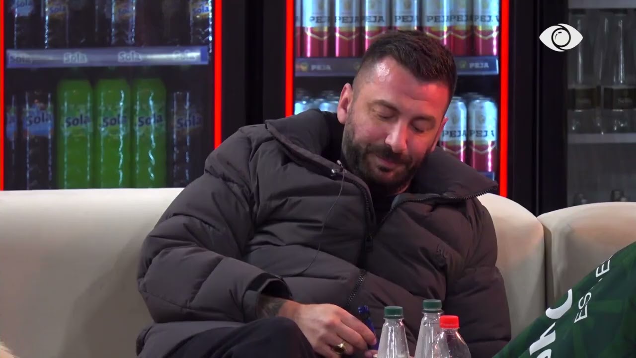 Ti je divan me dy jastëk/ Vserlo bisedon me Kellyn