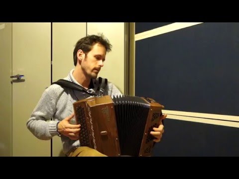 Petite hippie & Féline - Interprété par Aurélien Claranbaux