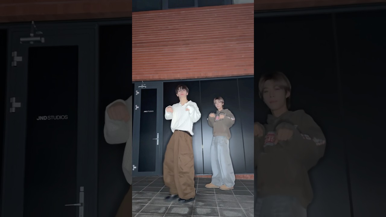 Oh My Super Girl ❤ #nSSign #엔싸인 #성윤 #SUNGYUN #로빈 #ROBIN#SUPERJUNIOR #슈퍼주니어 #SUPERGIRL