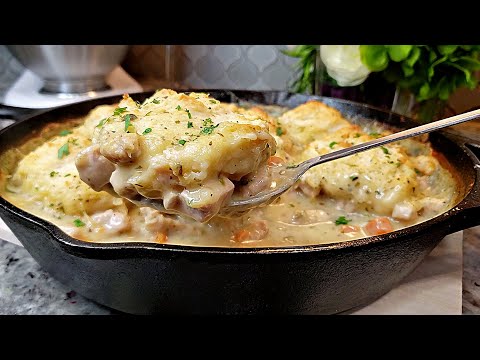 CHICKEN AND BISCUITS | Creamy Chicken and Biscuits Bake | One Pot Meal