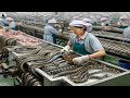 Fábrica procesamiento serpientes - Millones de serpientes por carne, pieles por botas y bolsos