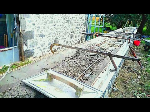 COFFRAGE et COULAGE BETON de COUVERTINES sur mur en pierre
