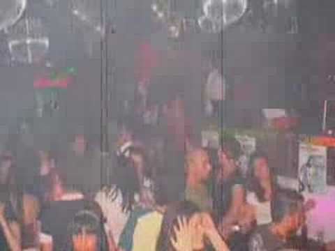 DJ BURAK YETER Ft.AŞKIN NUR YENGİ-DOKUNMAK İSTİYORUM ClubRmx