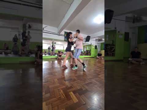 Demonstração Pamela e Victinho no Workshop da Escola Pé Descalço - 2023