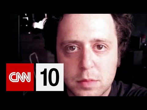 20年分の自撮り？ (20 Years Of Selfies?)