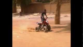 preview picture of video 'African Drift On Quad In Niger'