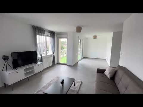 Appartement T4 78m2 balcon 15m2 - Saint-Priest Revaison