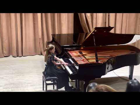 Шуман-Вариации на тему Abegg. Анна Каракина, 12 лет // Schumann - Abegg Variations, Op.1