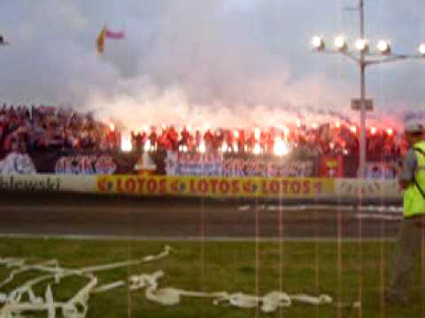 Wspaniała oprawa kibiców GKS Wybrzeże Gdańsk. Mecz ze Stalą?