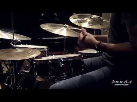 Drumming Quickies by Lucrezio de Seta - 015 - 3 vs 5 Phrase over a Standard Jazz Beat