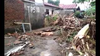 preview picture of video 'Manado pasca banjir 15 januari 2014 (paal 4)'