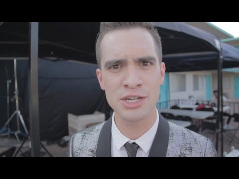 Panic! At The Disco: Miss Jackson (Beyond The Video)