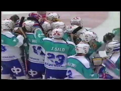 Young Teemu Selänne on fire in the finnish league