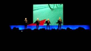 Kraftwerk live in Hong Kong: Tour de France etape 1