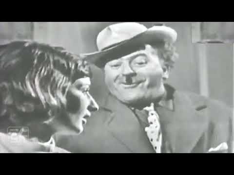 ShkodraWeb I FRAGMENT KOMEDIA "KËSHILLI I NDRIKULLAVE", TANO BANUSHI DHE MARIE QYRSAQI