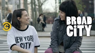 Presenting the Perfect Pair of Badass BFFs - Broad City