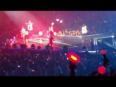 BTS Love Yourself World Tour, L.A. 180906: Dope (1)