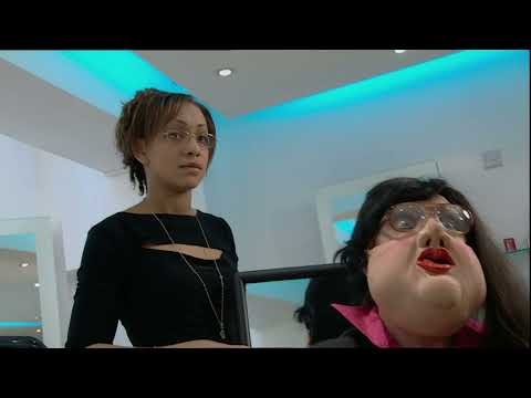 Bo Selecta S2 - Kelly Osbourne gets a haircut (Extra)