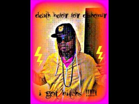 i got bitchs by smugz money mitch ft kuku and c/ tho